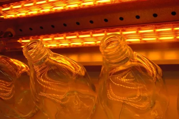 Tablet glass bending heater